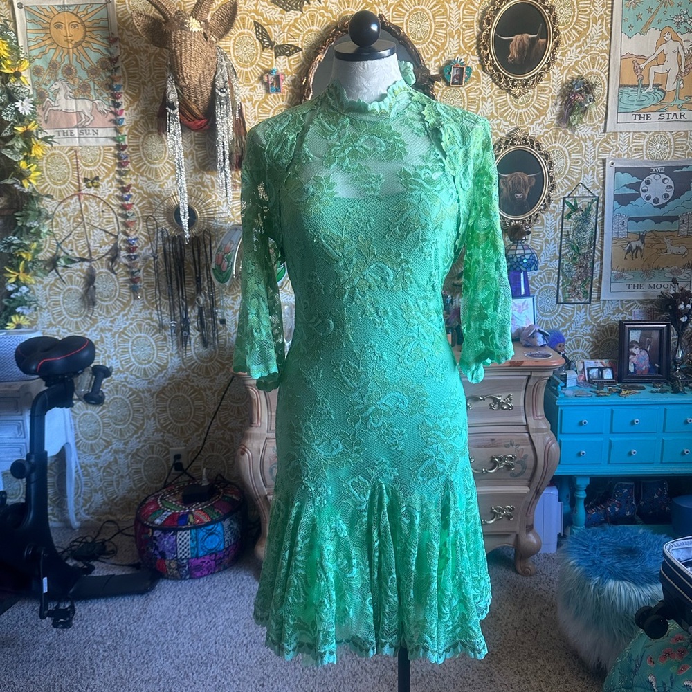 Beautiful 2 piece Green Lace Dress from London